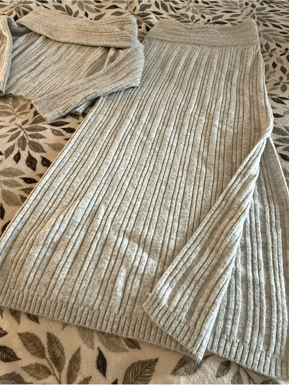 Light Gray Ribbed V-Neck Sweater and maxi skirt